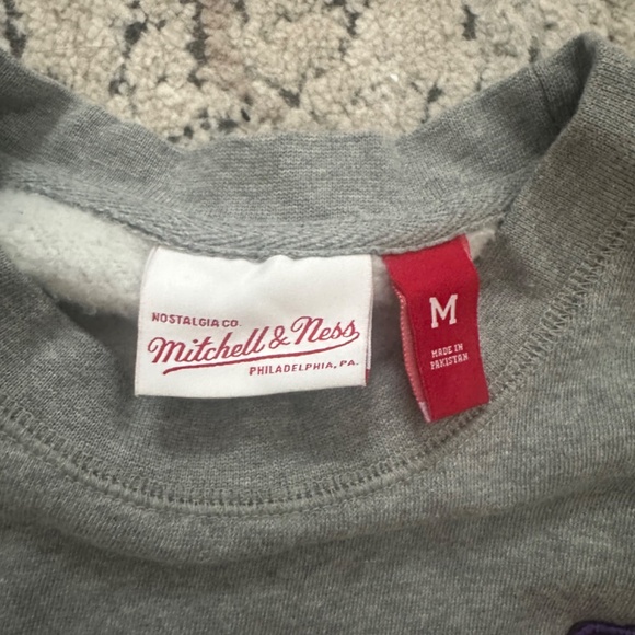 Mitchell and Ness Toronto Raptors Sweater Size Medium - Picture 3 of 5